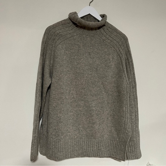 Ralp Lauren %90 wool %10 cashmere Sweater Gray Size Medium NWT - Picture 1 of 7